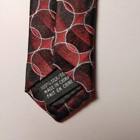 Stylish Geoffrey Beane 100% Silk Mens Tie - Picture 4 of 4